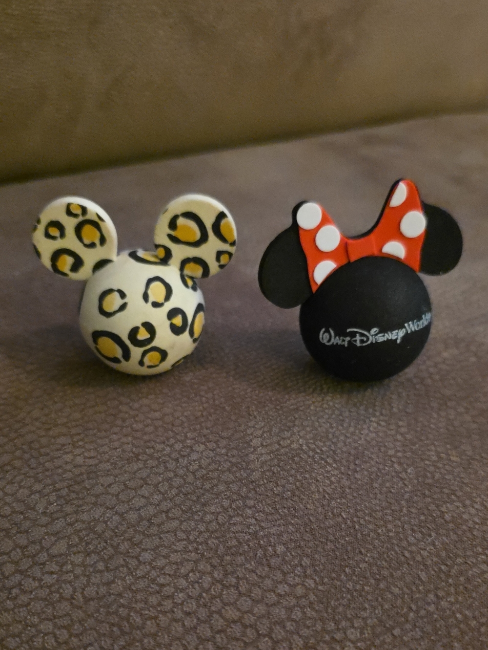 Disney Minnie & Leopard Print Magnetic Set - Black, Red, White, Yellow